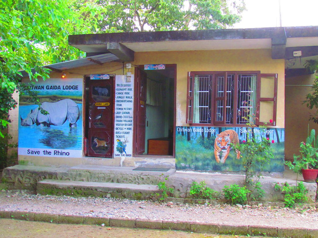 Chitwan Gaida Lodge Sauraha Extérieur photo