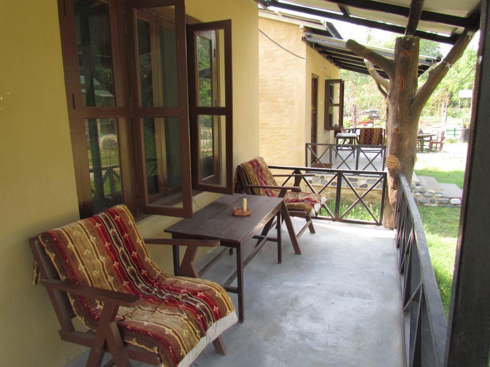 Chitwan Gaida Lodge Sauraha Extérieur photo