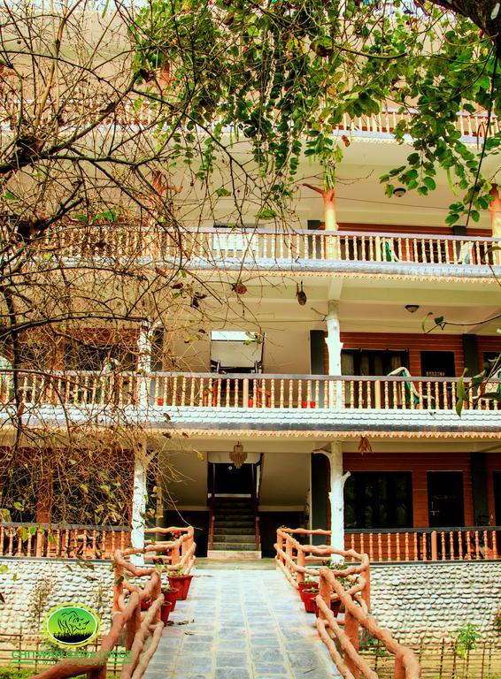 Chitwan Gaida Lodge Sauraha Extérieur photo